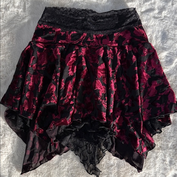 Widow by Dolls Kill Burgundy Black Lace Corset Top Skirt Set Romantic Coquette S - Picture 4 of 6